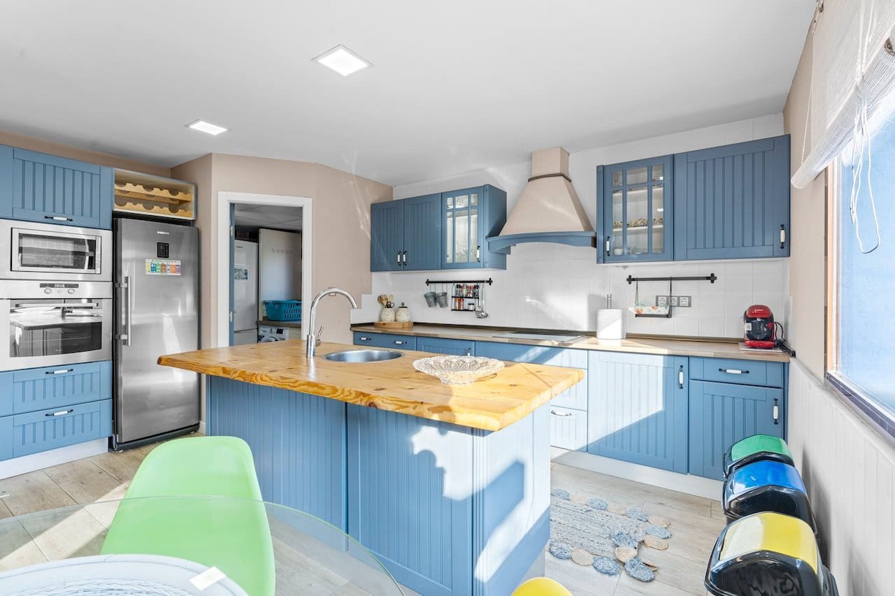 Chalet de 4 habitaciones en Santa Pola en venta con piscina - 799.000 € (Ref: 10003699)