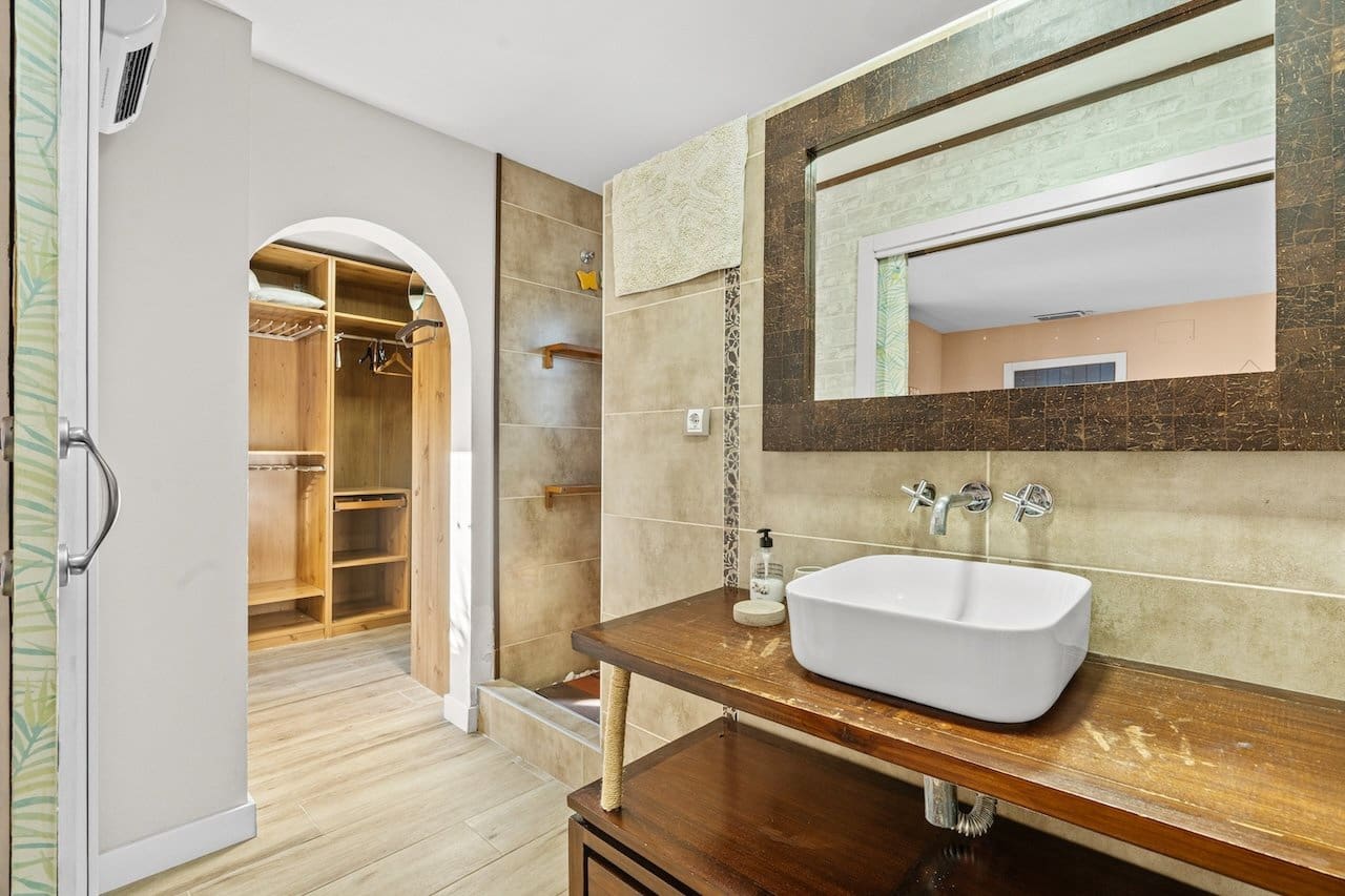 Chalet de 4 habitaciones en Santa Pola en venta con piscina - 799.000 € (Ref: 10003699)
