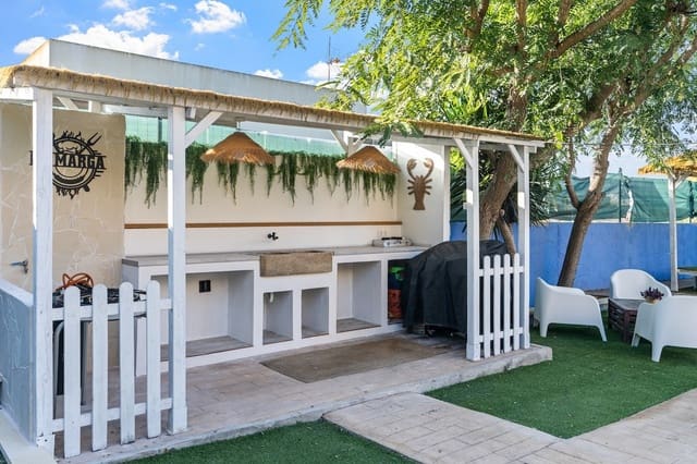 4 Zimmer Villa zu verkaufen in Noroeste, Santa Pola mit Pool - 799.000 € (Ref: 10003699)