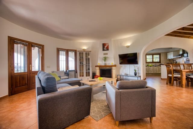 4 sypialnia Willa na sprzedaż w Monte Pego, Pego z basenem - 440 000 € (Ref: 10003704)