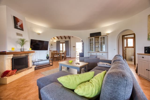 4 sypialnia Willa na sprzedaż w Monte Pego, Pego z basenem - 440 000 € (Ref: 10003704)