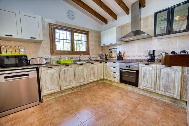 4 sypialnia Willa na sprzedaż w Monte Pego, Pego z basenem - 440 000 € (Ref: 10003704)