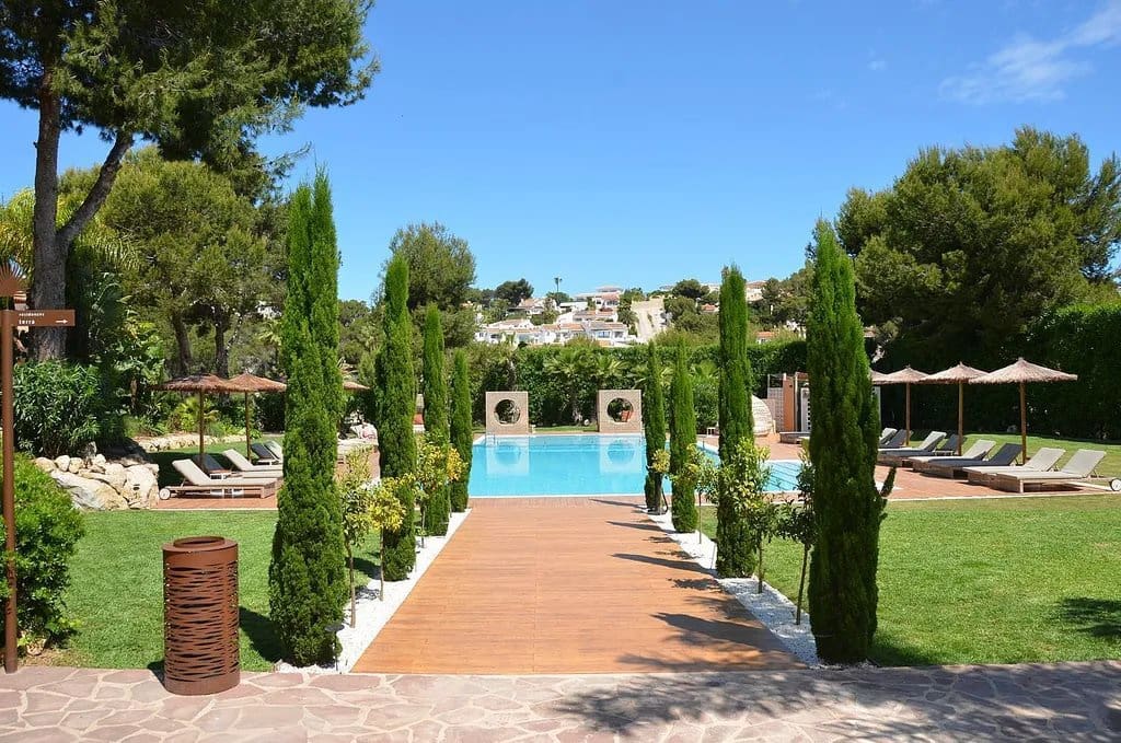 2 Zimmer Apartment zu verkaufen in Moraira mit Pool - 375.000 € (Ref: 10003706)