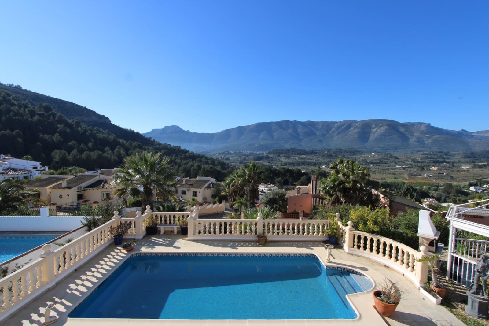 Chalet de 5 habitaciones en Jalón / Xaló en venta con piscina - 549.000 € (Ref: 10003708)