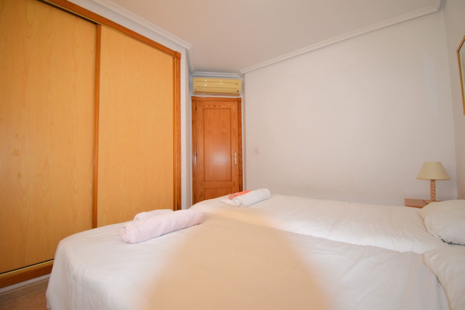 3 makuuhuone Kattohuoneisto myytävänä paikassa Playa Flamenca mukana uima-altaan - 240 000 € (Ref: 10003727)
