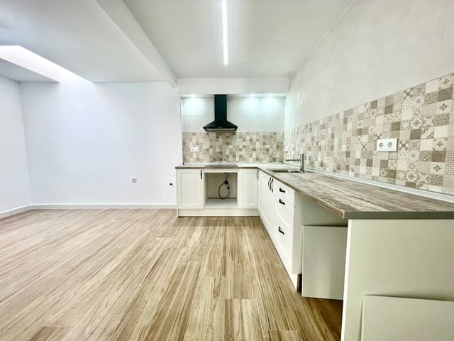 Casa de 3 habitaciones en Daya Vieja en venta - 165.900 € (Ref: 10003729)