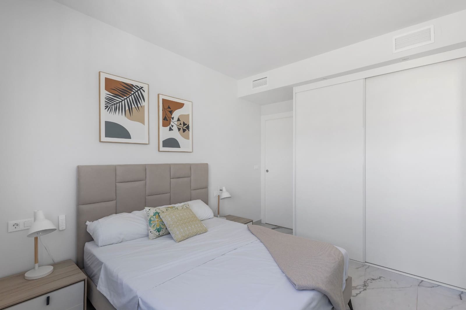 2 sovrum Lägenhet till salu i Playa Flamenca med pool - 495 000 € (Ref: 10019798)