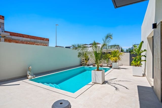 3 bedroom Villa for sale in Daya Nueva with pool - € 399,900 (Ref: 10025216)