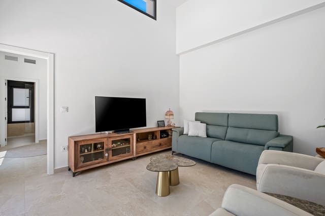 3 bedroom Villa for sale in Daya Nueva with pool - € 399,900 (Ref: 10025216)