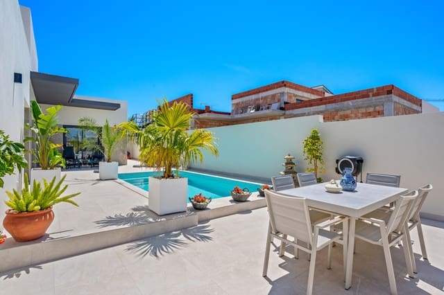 3 bedroom Villa for sale in Daya Nueva with pool - € 399,900 (Ref: 10025216)