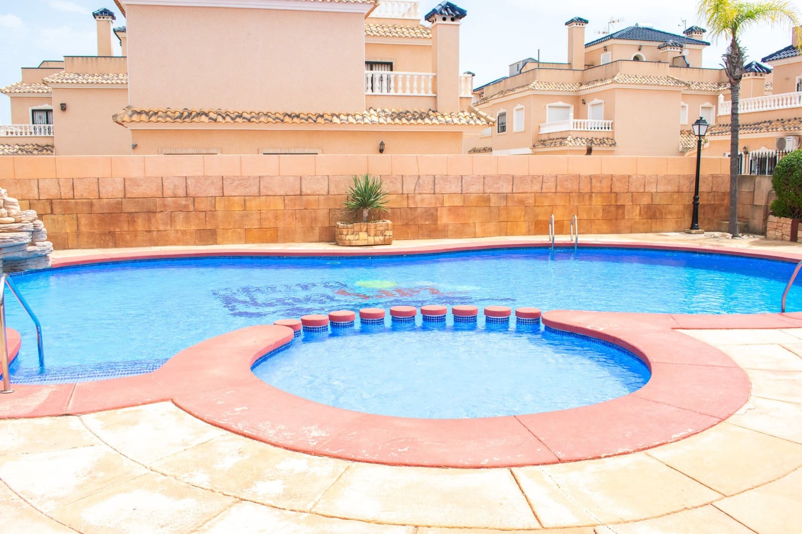 Chalet de 2 habitaciones en Orihuela Costa en venta - 211.500 € (Ref: 10025708)