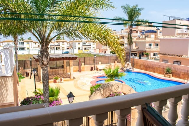 Chalet de 2 habitaciones en Villamartin, Orihuela en venta - 211.500 € (Ref: 10025708)
