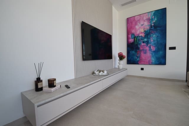 Chalet de 3 habitaciones en Las Colinas Golf, Orihuela en venta con piscina - 1.030.000 € (Ref: 10025719)