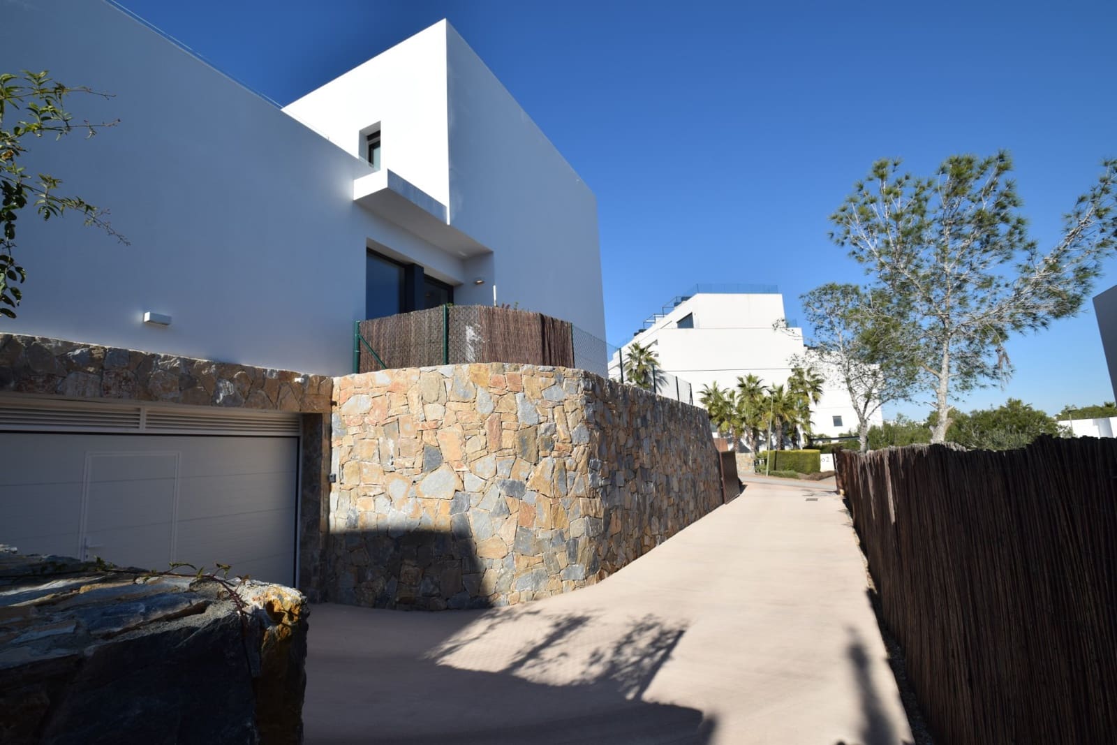 3 soveværelse Villa til salg i Orihuela Costa med swimmingpool garage - € 1.030.000 (Ref: 10025719)