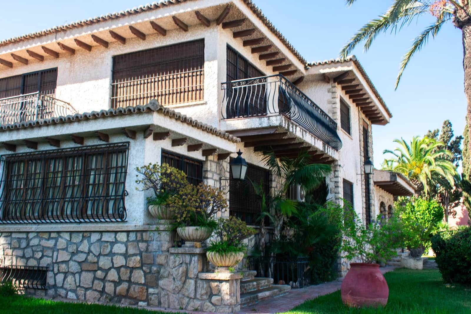 6 bedroom Villa for sale in Alicante / Alacant city with pool - € 1,350,000 (Ref: 10025728)