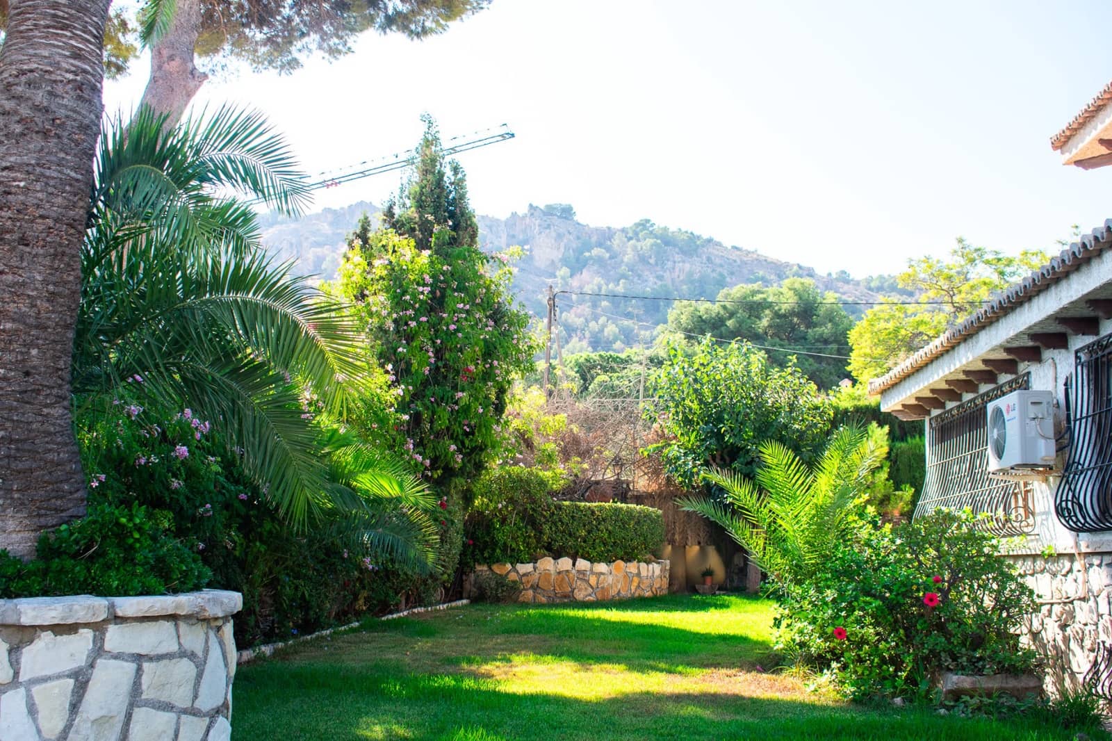 6 bedroom Villa for sale in Alicante / Alacant city with pool - € 1,350,000 (Ref: 10025728)