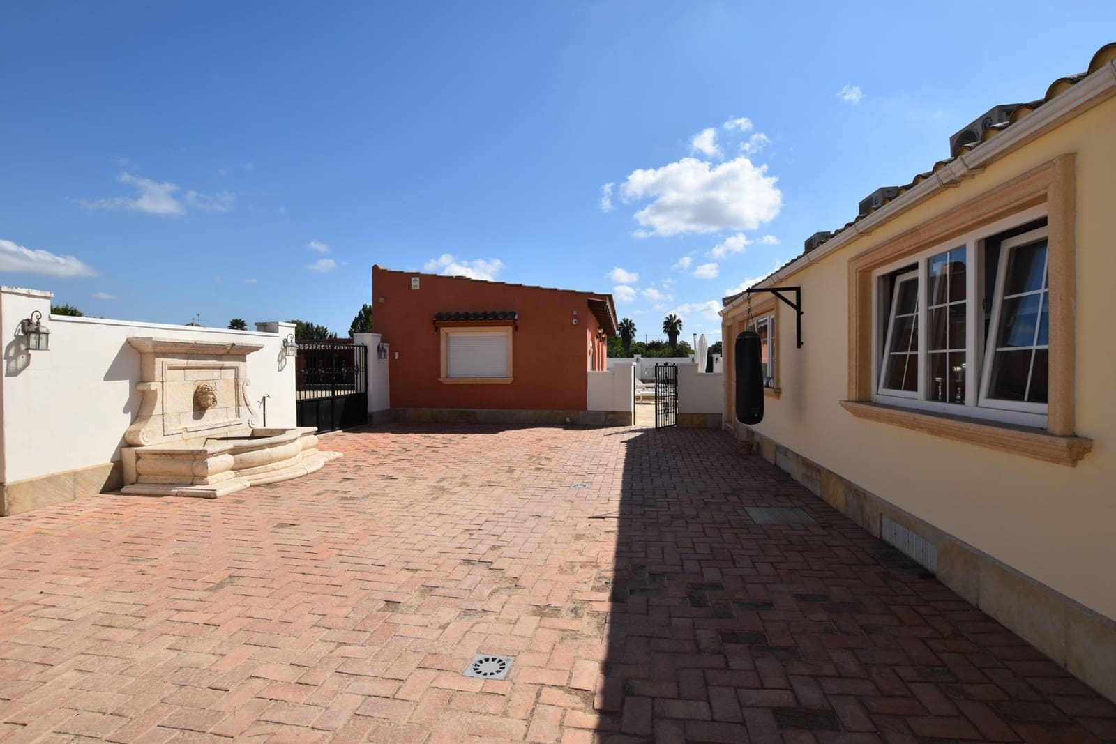 6 slaapkamer Finca/Landhuis te koop in Los Montesinos met zwembad garage - € 595.000 (Ref: 10025732)