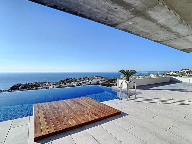 Apartamento de 3 habitaciones en Casco Urbano, Teulada-Moraira en venta con piscina garaje - 699.000 € (Ref: 10025779)