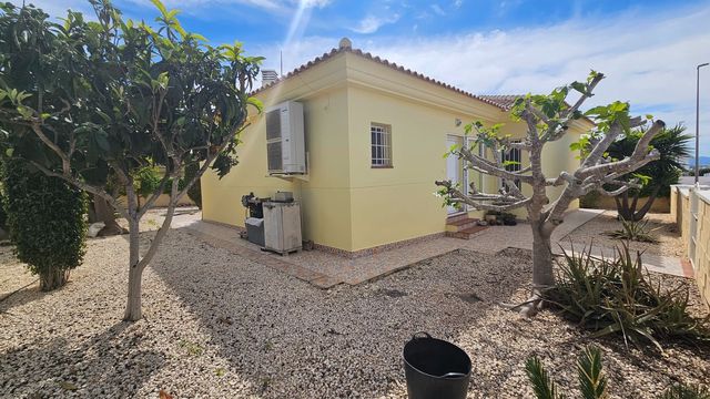 2 chambre Villa/Maison à vendre à La Marina, Elche / Elx avec garage - 319 000 € (Ref: 10025785)