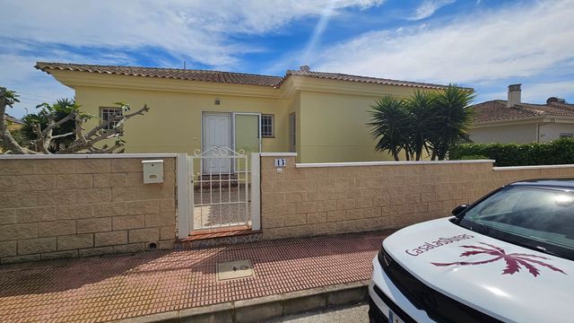 2 chambre Villa/Maison à vendre à La Marina, Elche / Elx avec garage - 319 000 € (Ref: 10025785)
