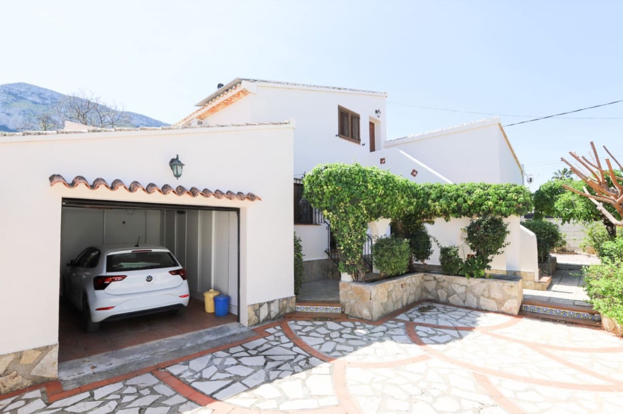 4 sovrum Villa till salu i Denia med pool garage - 580 000 € (Ref: 10038398)