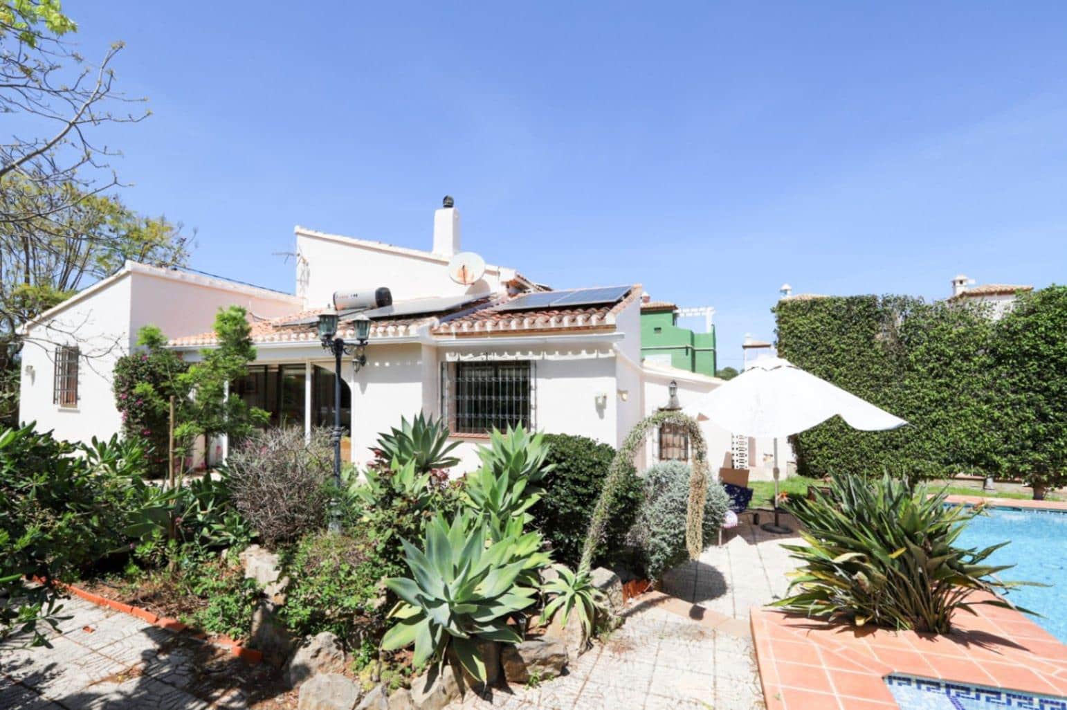4 sovrum Villa till salu i Denia med pool garage - 580 000 € (Ref: 10038398)