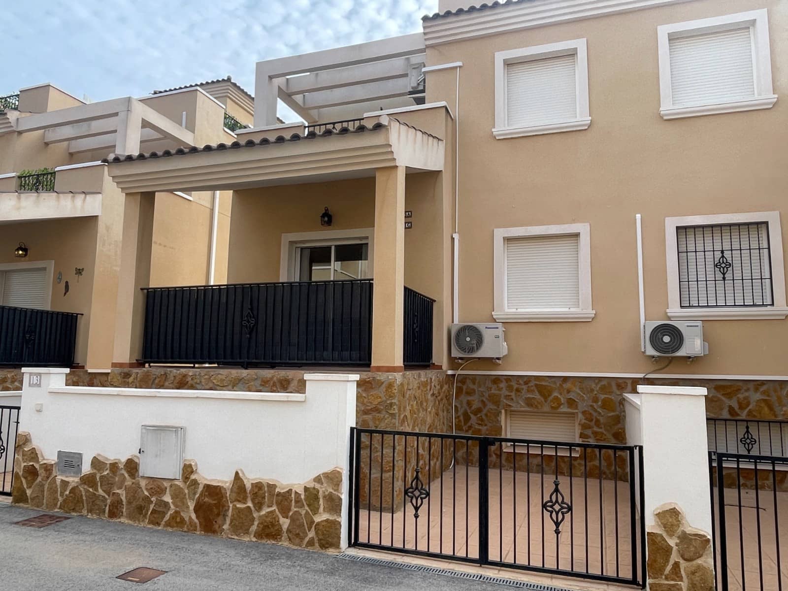3 bedroom Townhouse for holiday rental in San Miguel de Salinas with pool garage - € 455 (Ref: 10130863)