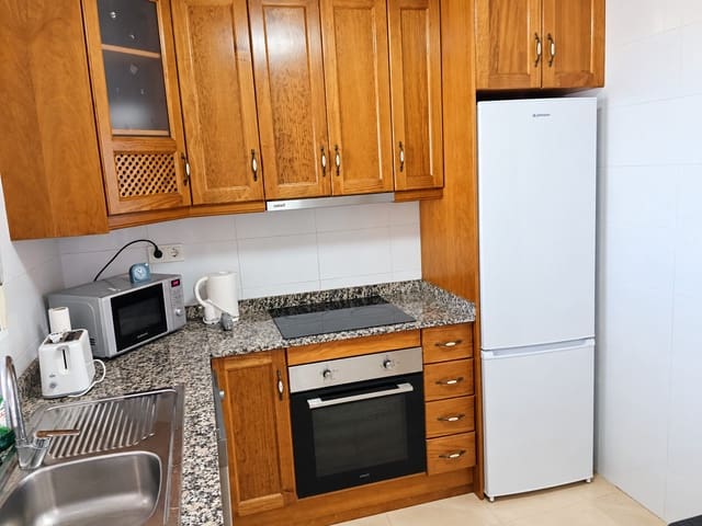 Maison de Ville de 3 chambres de location de vacances à San Miguel de Salinas avec piscine garage - 455 € (Ref: 10130863)