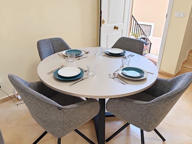Maison de Ville de 3 chambres de location de vacances à San Miguel de Salinas avec piscine garage - 455 € (Ref: 10130863)
