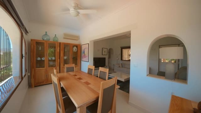3 soveværelse Finca/Landehus til salg i Benidoleig med swimmingpool - € 475.000 (Ref: 10151205)