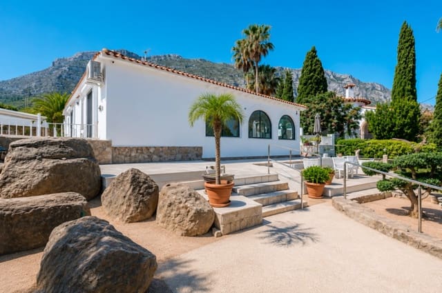 2 soverom Villa til salgs i Dénia med svømmebasseng garasje - € 679 000 (Ref: 10151210)