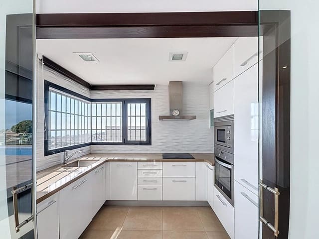 4 sypialnia Willa na sprzedaż w Moraira, Teulada-Moraira z basenem garażem - 1 250 000 € (Ref: 10161114)