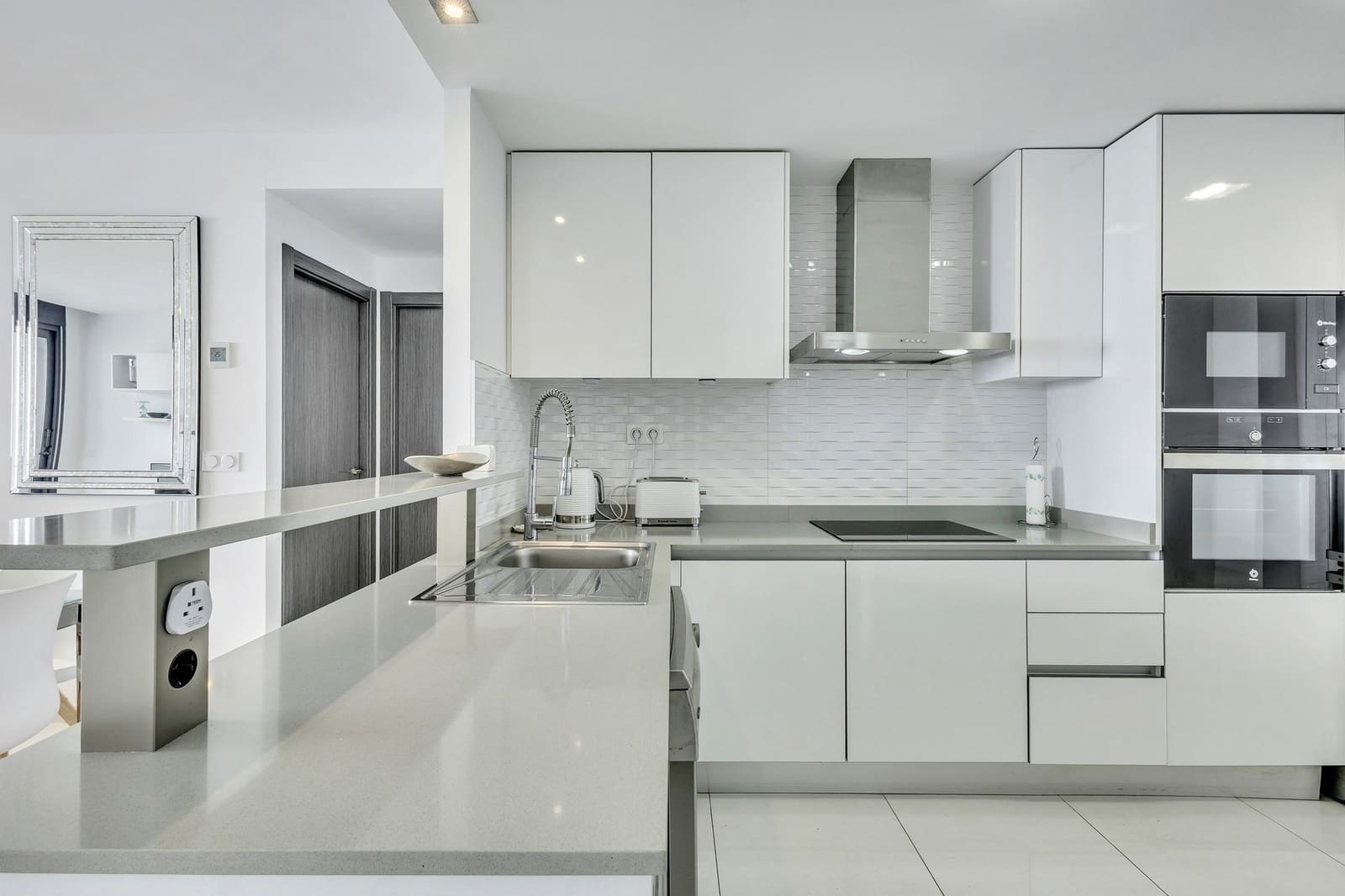 3 Zimmer Apartment zu verkaufen in Punta Prima mit Pool Garage - 550.000 € (Ref: 10180943)
