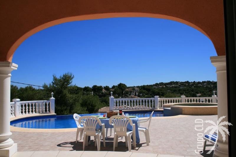 3 soveværelse Villa til salg i Javea / Xabia med swimmingpool - € 595.000 (Ref: 1886257)