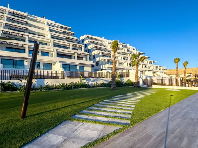 Apartamento de 2 habitaciones en Finestrat en venta con piscina garaje - 449.000 € (Ref: 3565248)