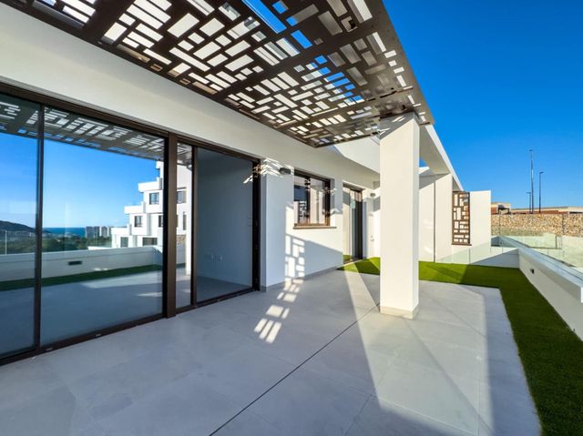 Apartamento de 2 habitaciones en Finestrat en venta con piscina garaje - 449.000 € (Ref: 3565248)