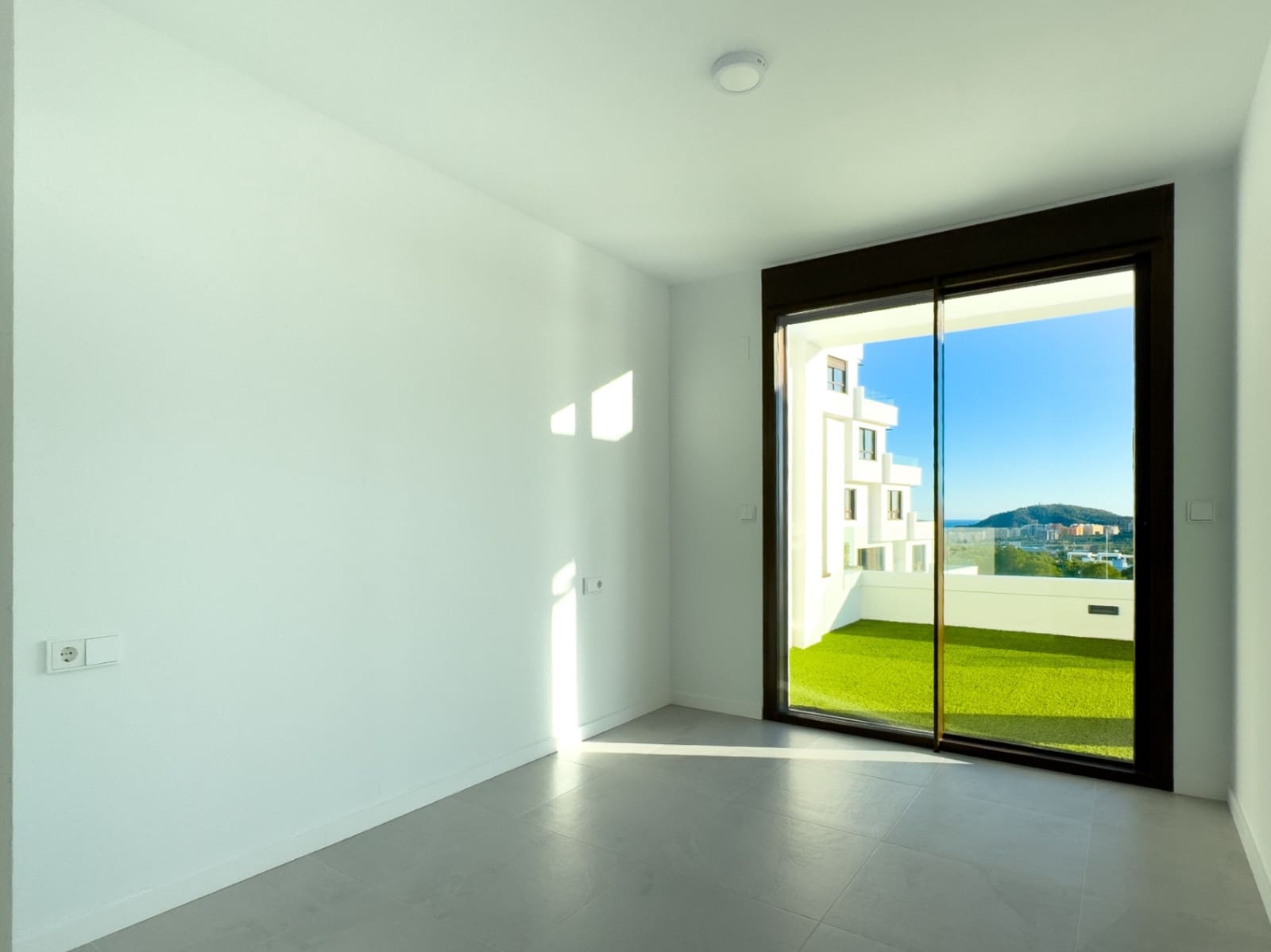Apartamento de 2 habitaciones en Finestrat en venta con piscina garaje - 449.000 € (Ref: 3565248)