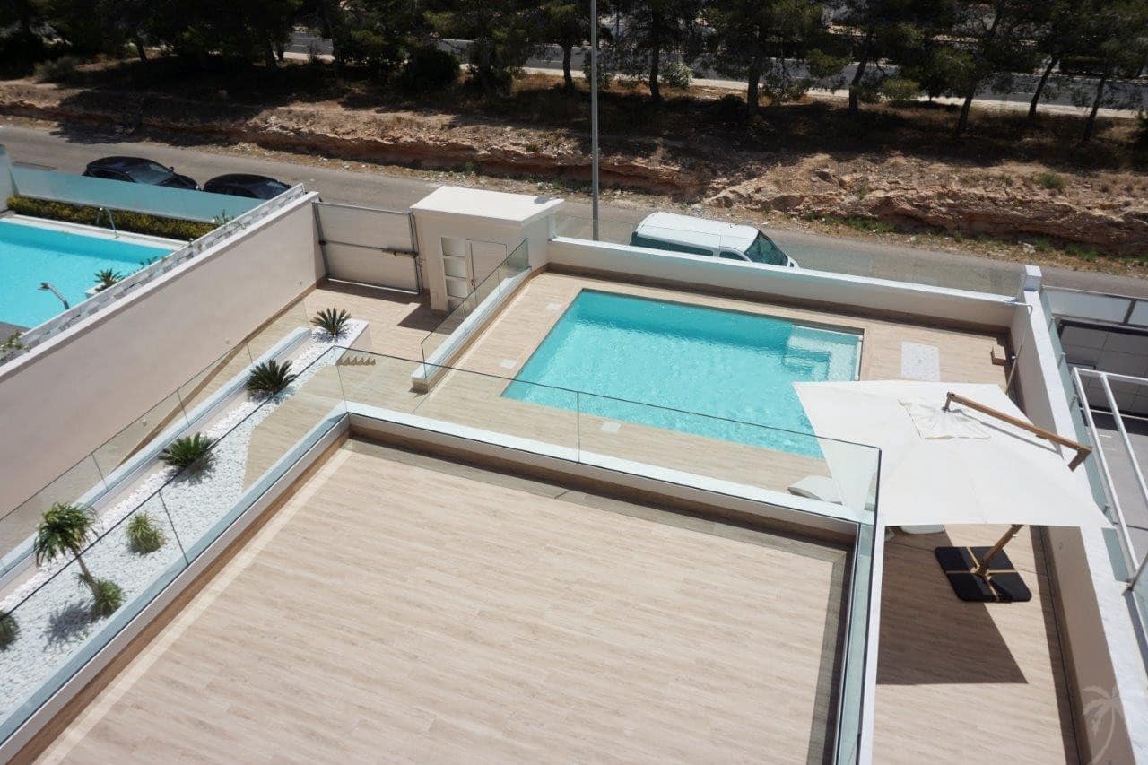4 bedroom Villa for sale in Campoamor with garage - € 1,430,000 (Ref: 4902606)