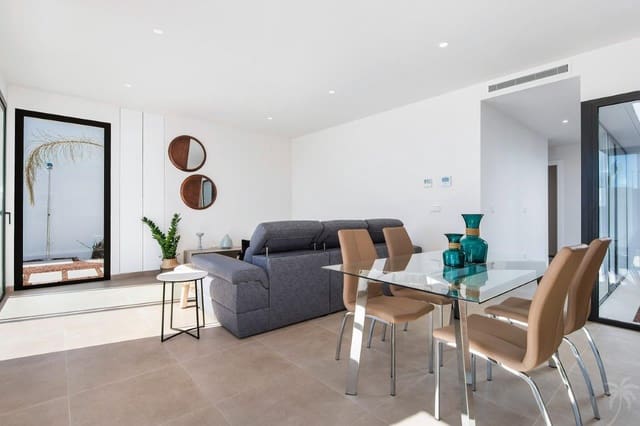 2 soverom Villa til salgs i Pueblo Latino, Pilar de la Horadada med svømmebasseng garasje - € 419 900 (Ref: 4902866)