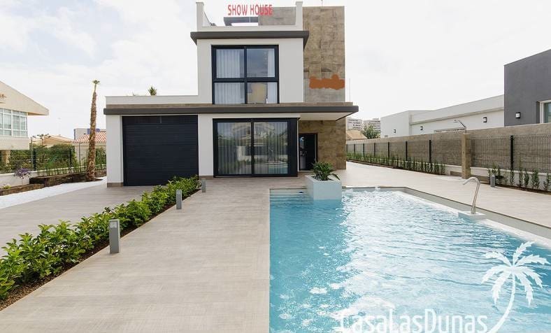 3 Zimmer Villa zu verkaufen in Orihuela Costa mit Garage - 759.950 € (Ref: 4902882)