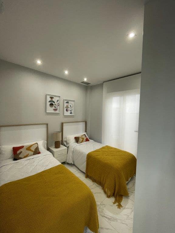 3 bedroom Villa for sale in Villamartin with garage - € 399,900 (Ref: 5210695)