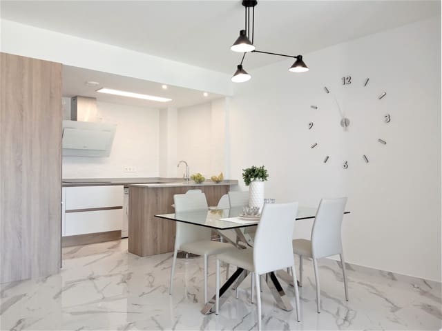 3 makuuhuone Huvila myytävänä paikassa Benijófar mukana uima-altaan 
autotalli - 375 000 € (Ref: 6502854)