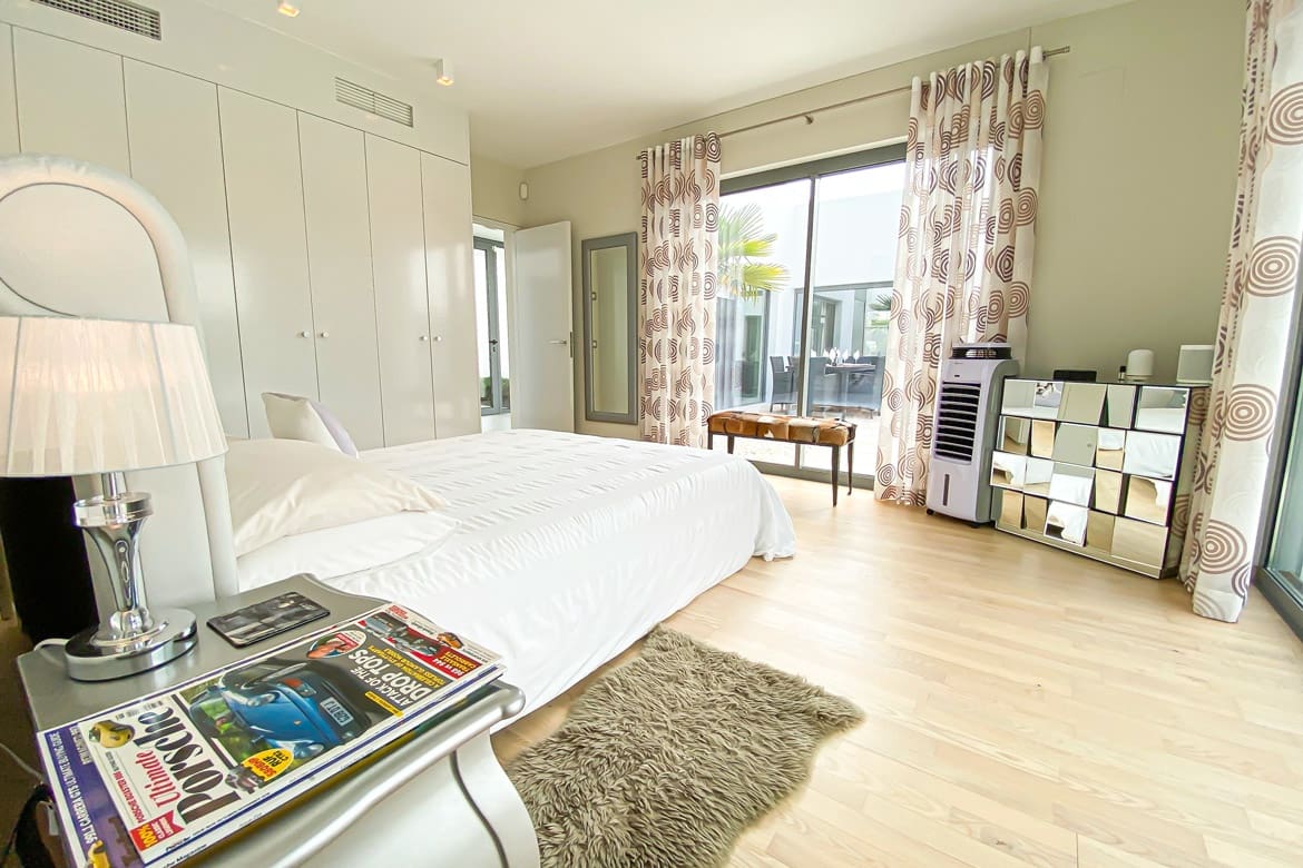 3 bedroom Villa for sale in Campoamor with pool garage - € 1,200,000 (Ref: 6808382)