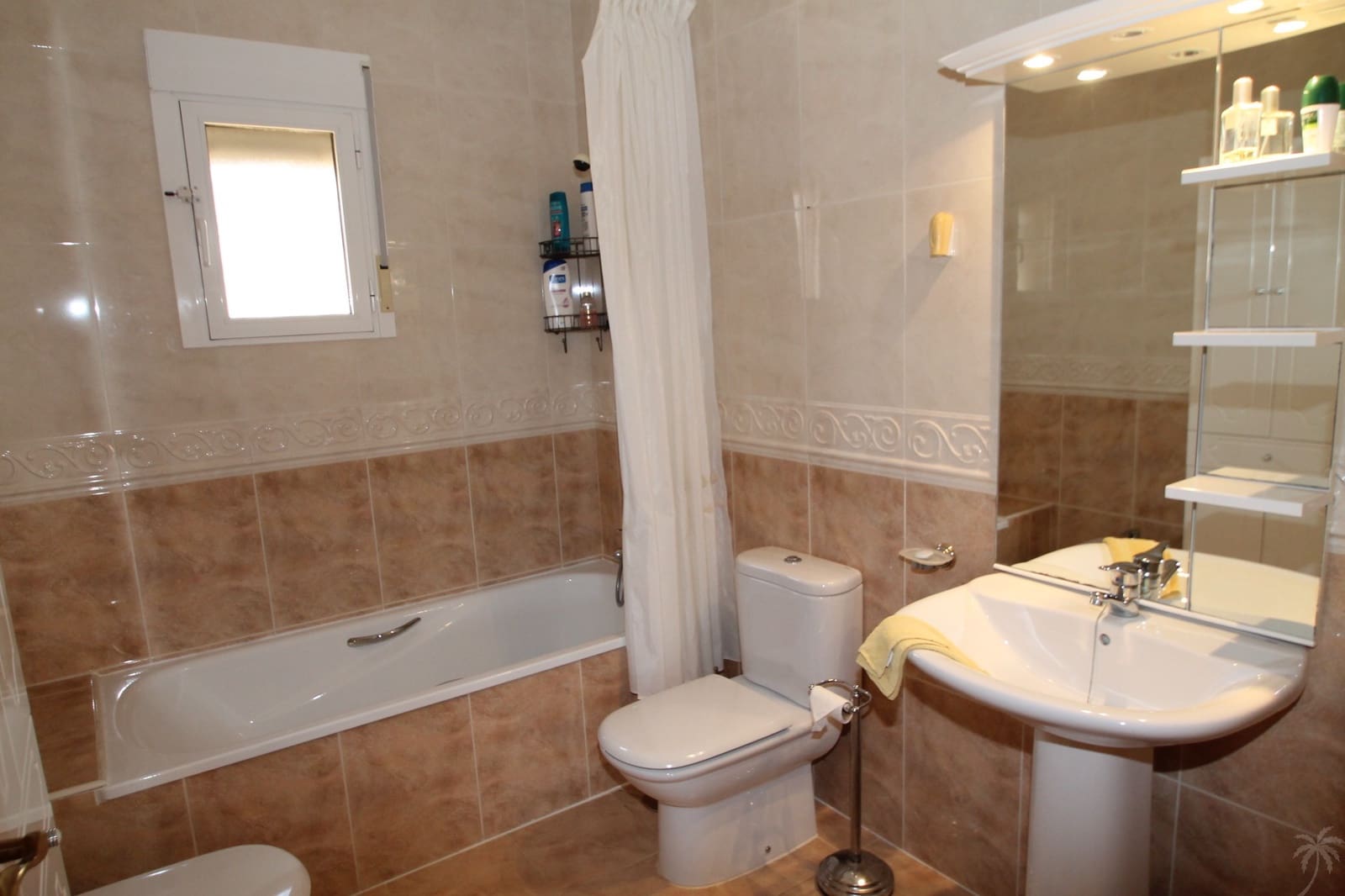   3 soveværelse   ferieVilla i La Marina   med   swimmingpool   - € 630 (Ref: 6968362)