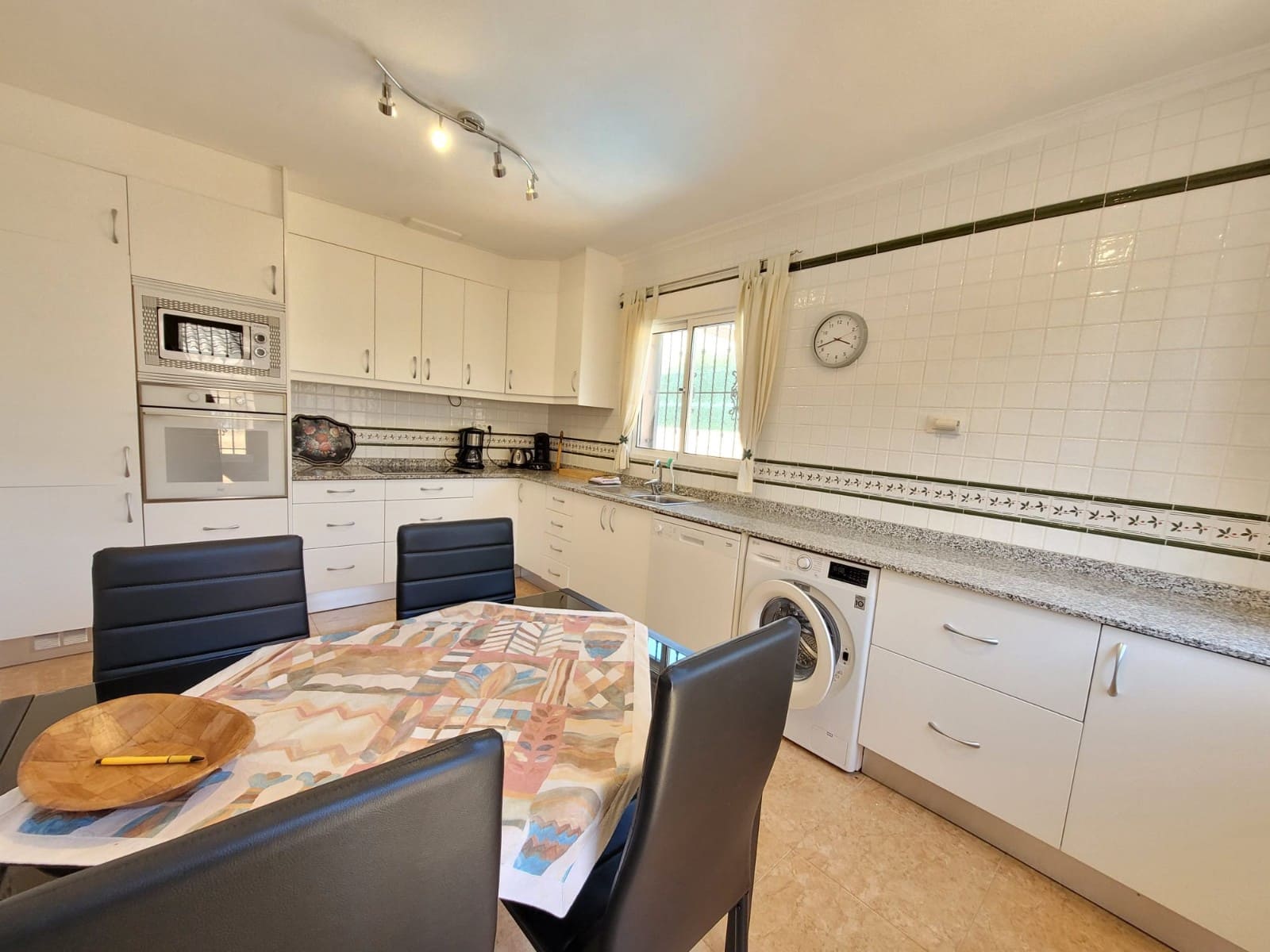   3 soveværelse   ferieVilla i La Marina   med   swimmingpool   - € 630 (Ref: 6968362)