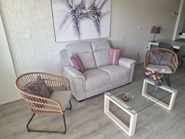 2 quarto Apartamento para arrendamento para férias em Villamartin, Orihuela com piscina Garagem - 525 € (Ref: 6968365)