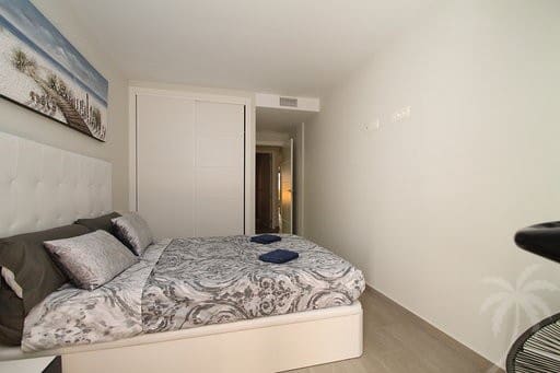 3 quarto Apartamento para arrendamento para férias em Torrevieja com piscina - 630 € (Ref: 6968366)