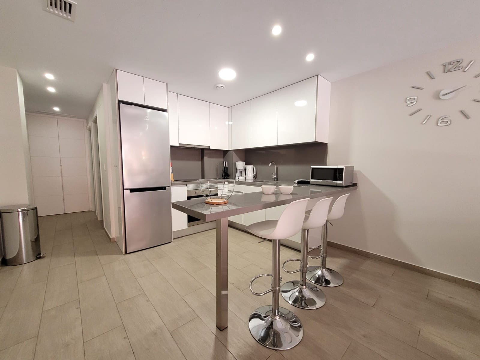 3 quarto Apartamento para arrendamento para férias em Torrevieja com piscina - 630 € (Ref: 6968366)