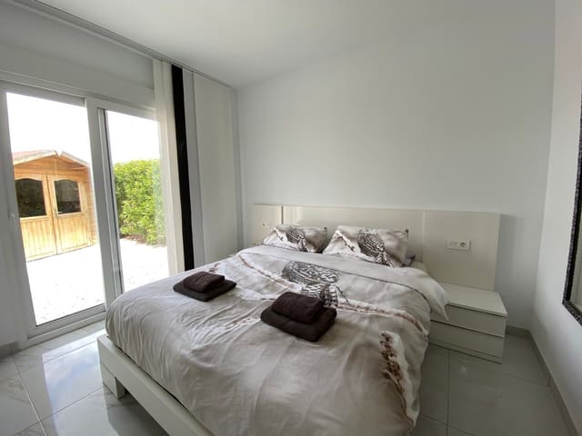 2 quarto Apartamento para arrendamento para férias em La Marina, Elche / Elx com piscina Garagem - 420 € (Ref: 6968368)