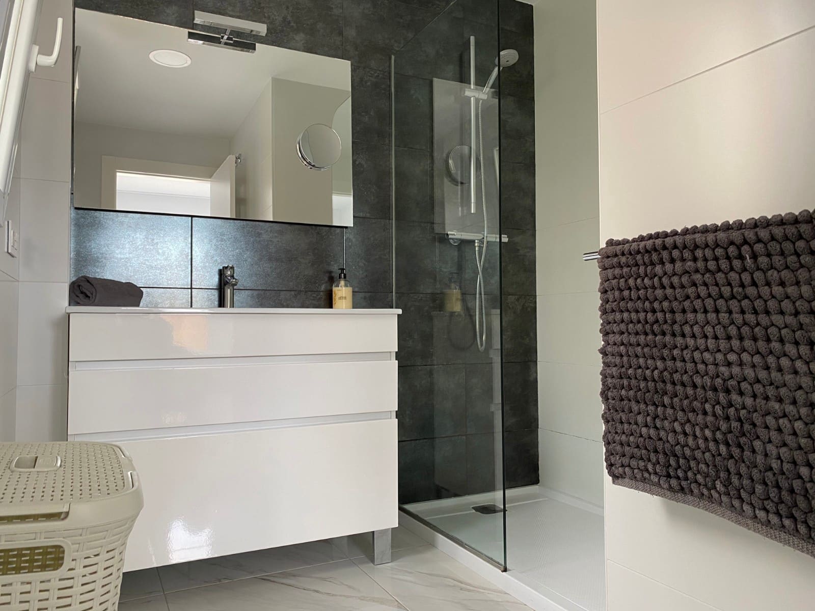 Appartement de 2 chambres de location de vacances à La Marina avec piscine garage - 420 € (Ref: 6968368)